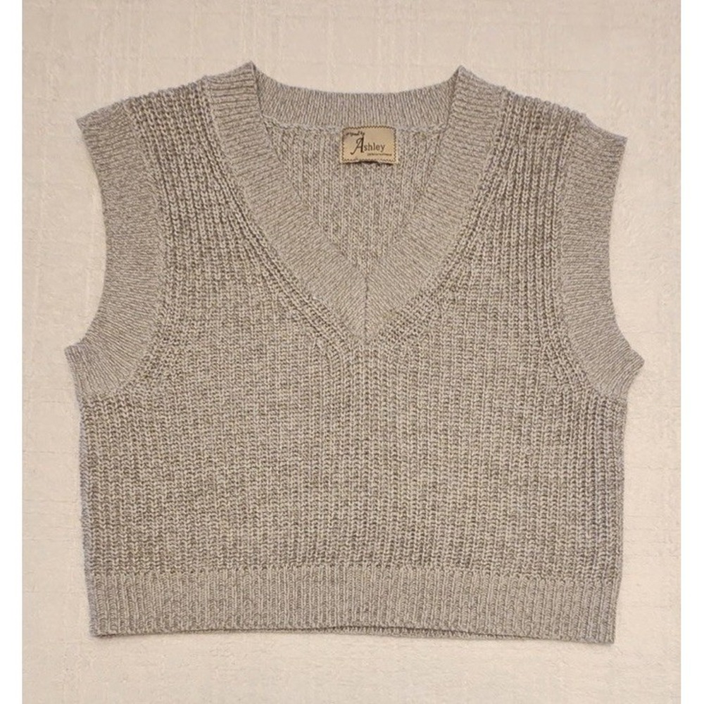 Ashley by 26 International Utility Collection Gray Sweater Vest‎ Womens Sz M